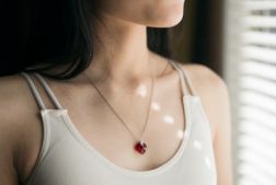 Diamond Necklace - The Perfect Accessory For Your Neck
